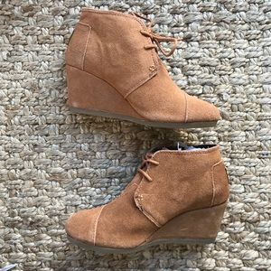Toms Desert Wedge Suede Booties